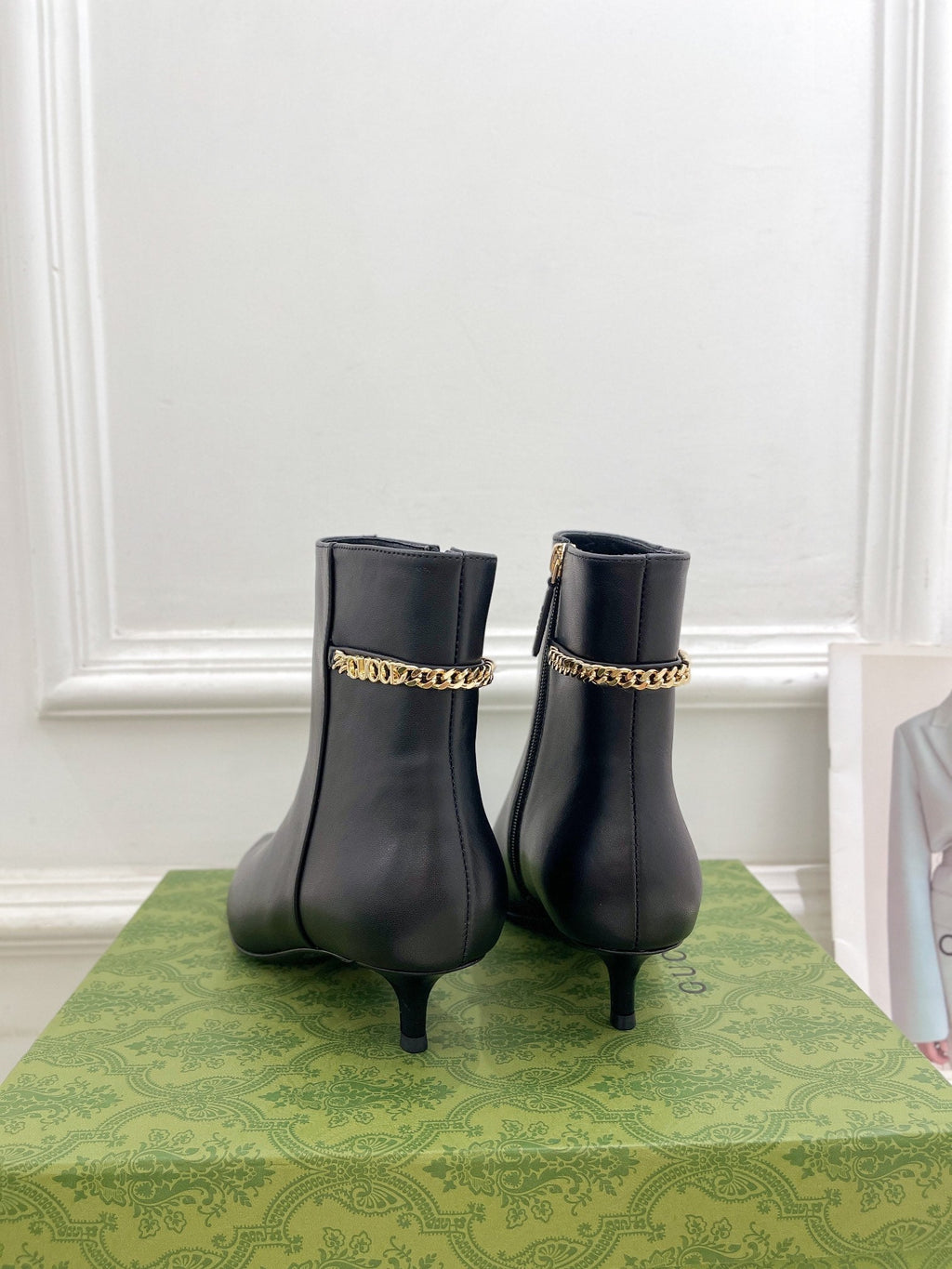 GUCCI SIGNORIA SHORT BOOTS 4.5CM IN BLACK CALFSKIN