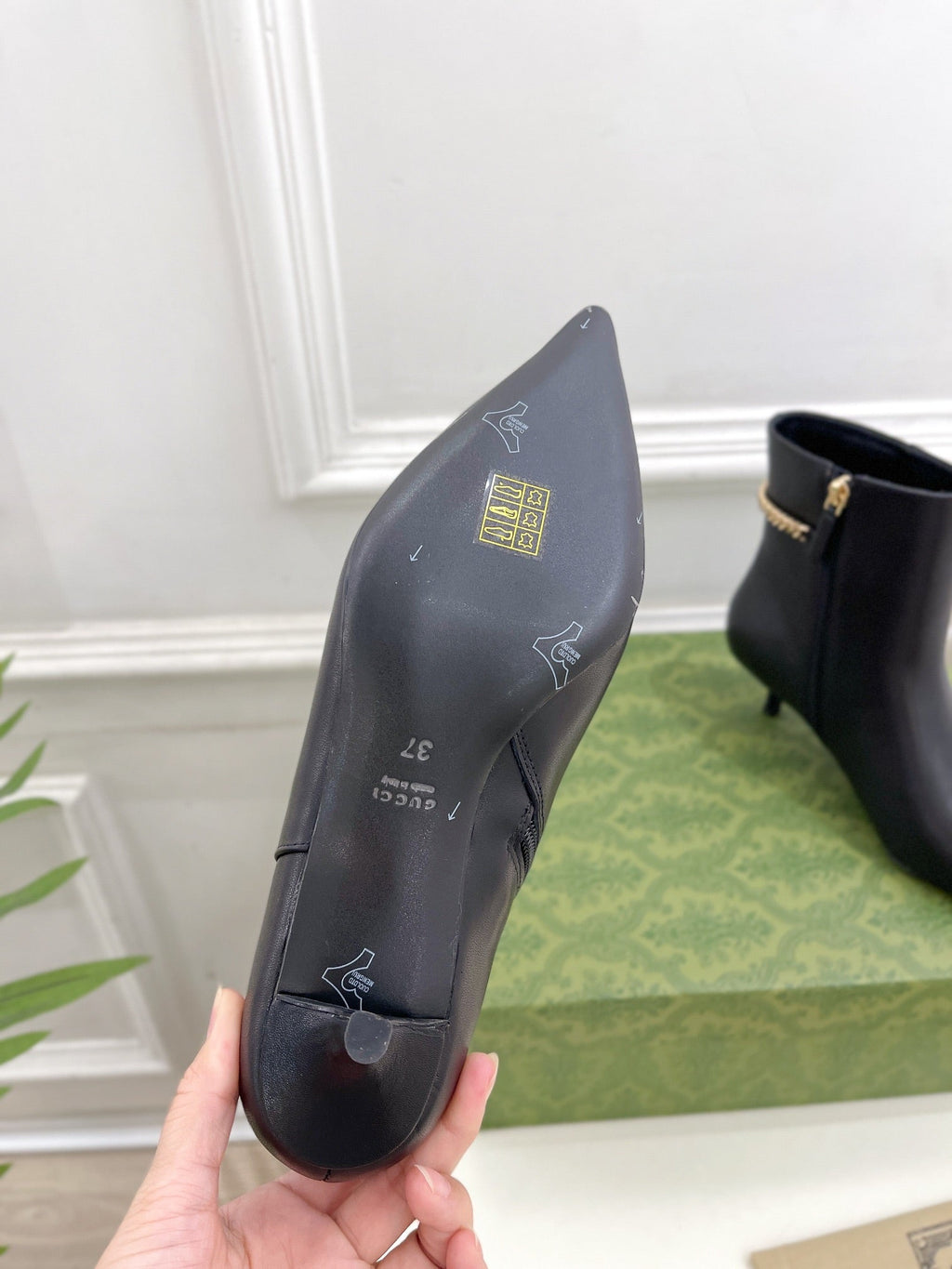 GUCCI SIGNORIA SHORT BOOTS 4.5CM IN BLACK CALFSKIN