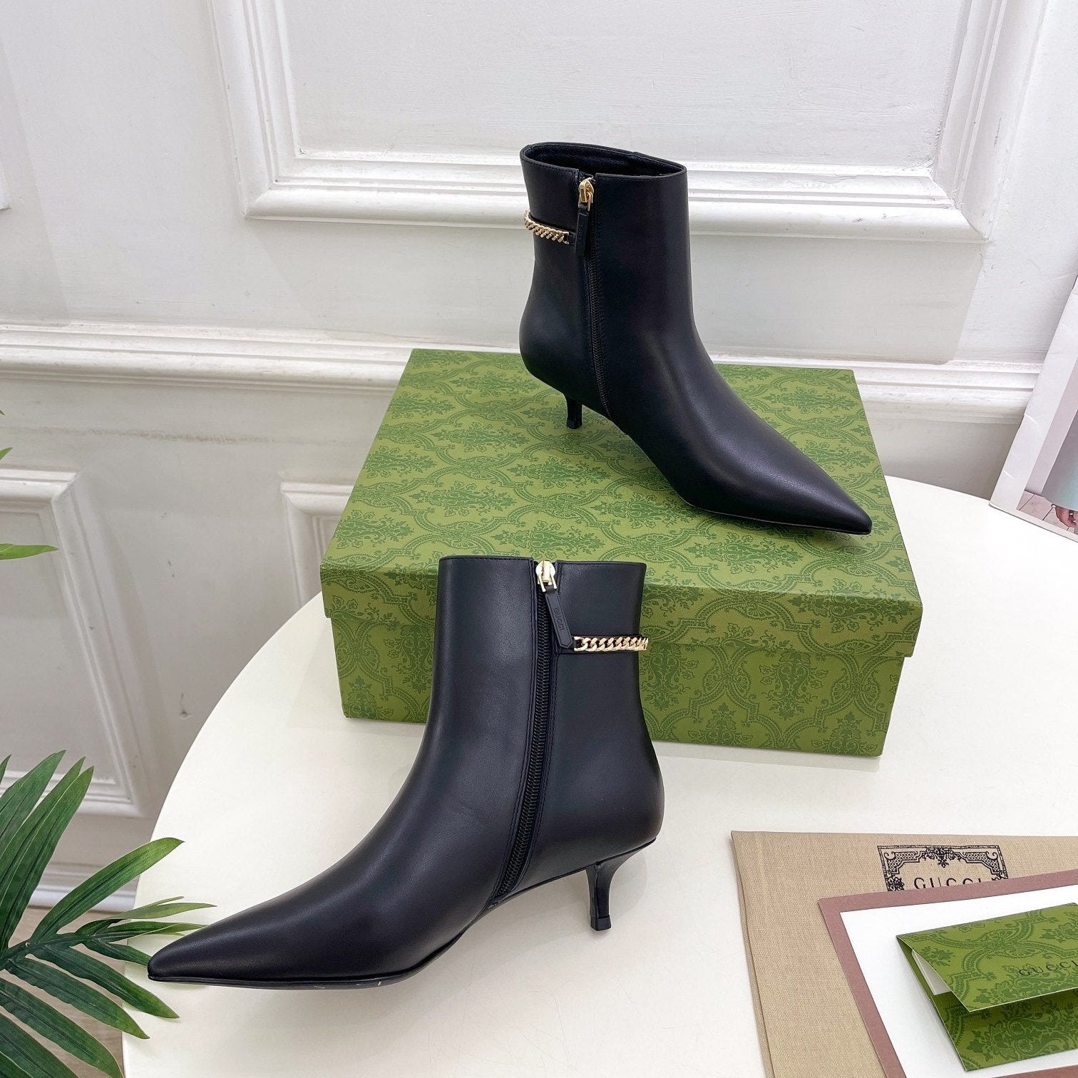 GUCCI SIGNORIA SHORT BOOTS 4.5CM IN BLACK CALFSKIN