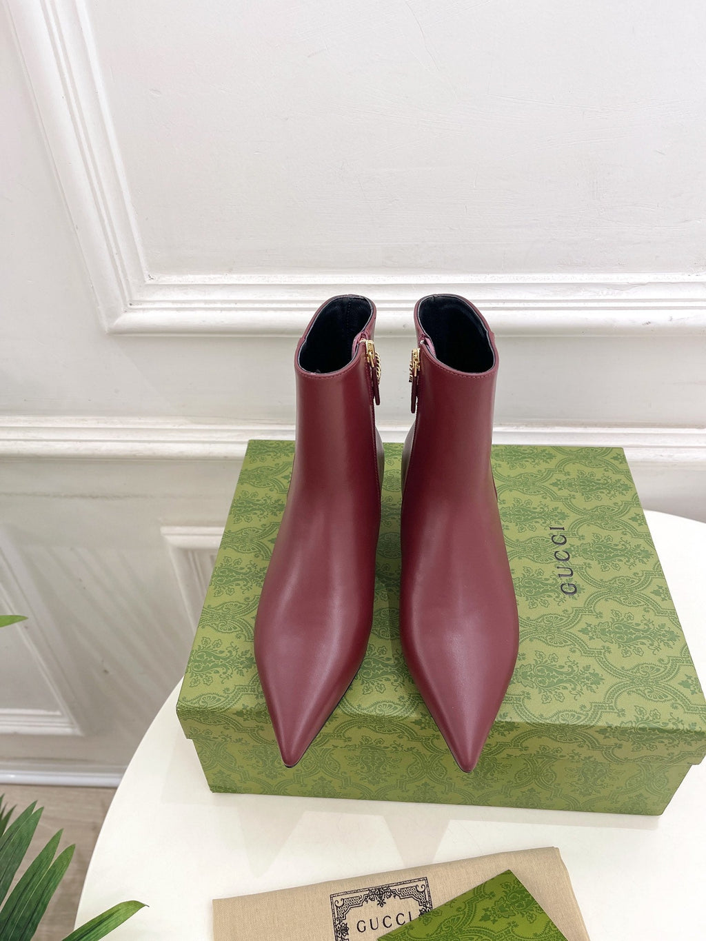 GUCCI SIGNORIA SHORT BOOTS 4.5CM IN BURGUNDY RED CALFSKIN