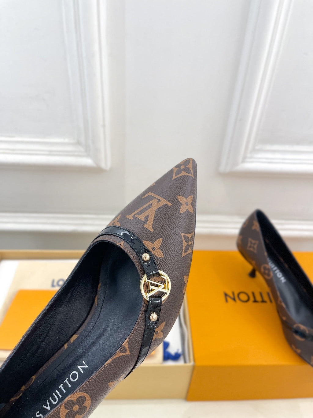 LOUIS VUITTON 6AM HIGH PUMP 5 CM IN CHOCOLATE BROWN MONOGRAM CALFSKIN