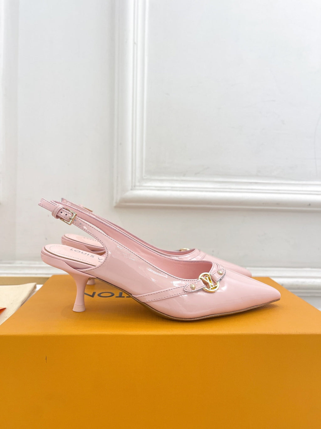 LOUIS VUITTON HIGH SLINGBACKS 5 CM IN BABY PINK CALFSKIN