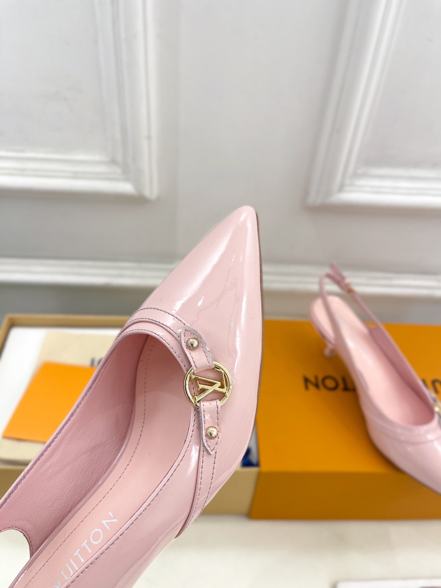 LOUIS VUITTON HIGH SLINGBACKS 5 CM IN BABY PINK CALFSKIN