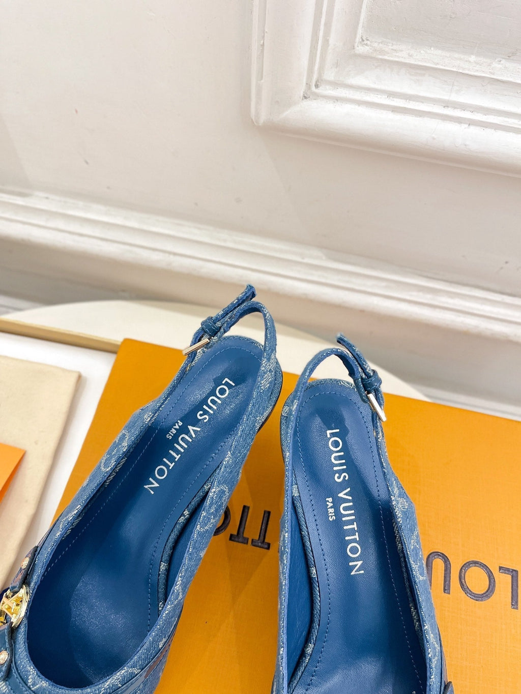 LOUIS VUITTON HIGH SLINGBACKS 5 CM IN CLASSIC BLUE MONOGRAM DENIM FABRIC